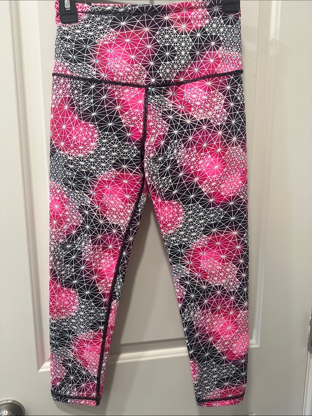 Victoria's Secret Knockout Pink & Black Geometric Print Leggings